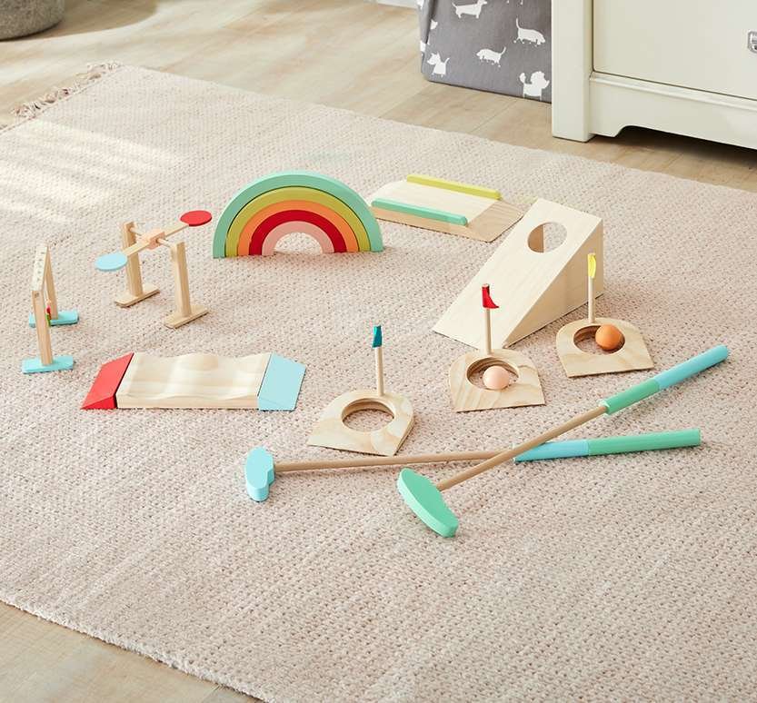 Good Wood Mini Golf Game - Image 2